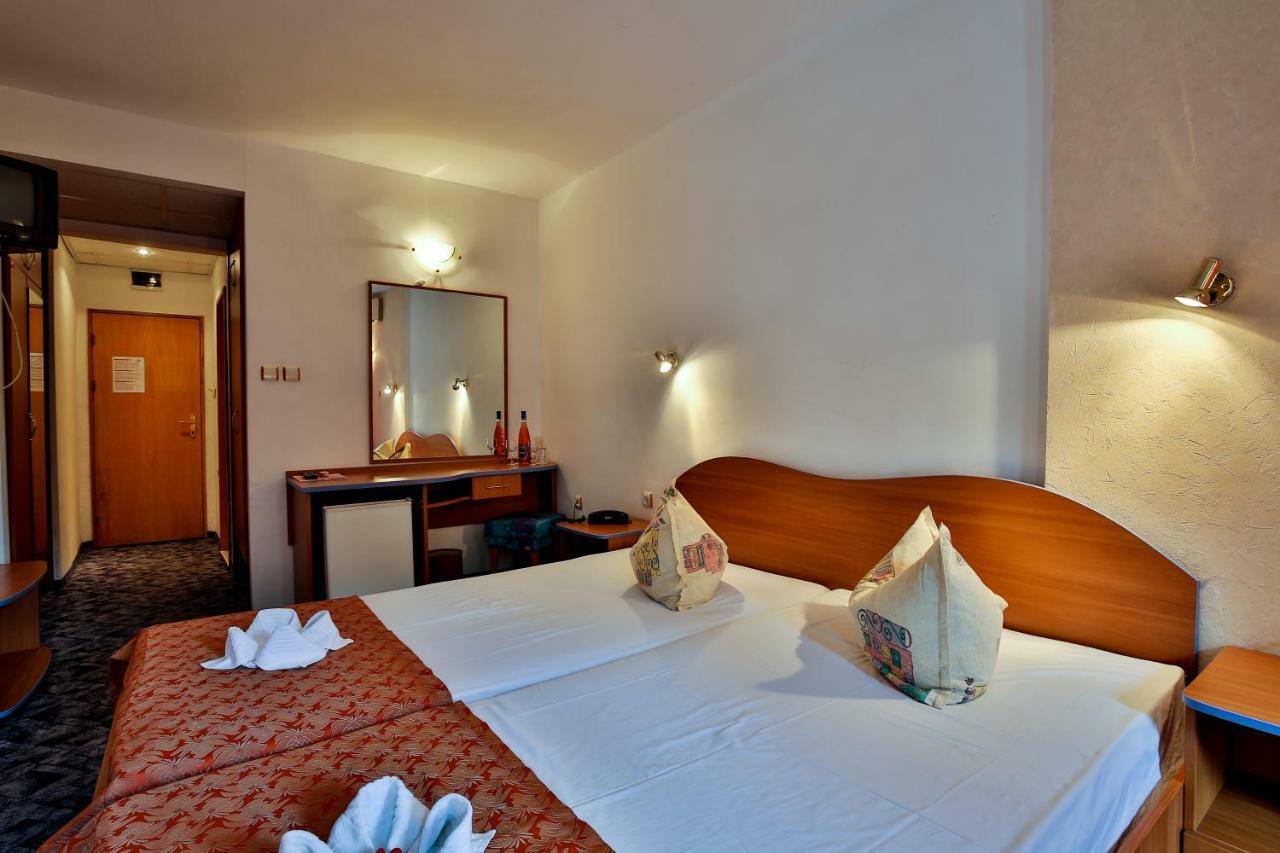 Hotel Kamchia Park 3*