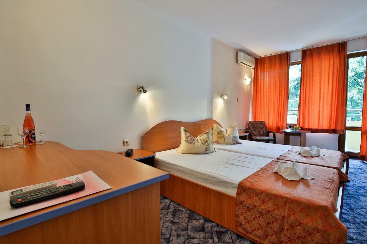 Kamchia Park 3*