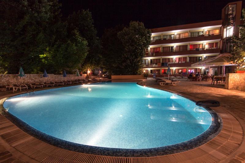 Hotel Kamchia Park 3*